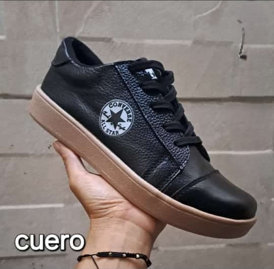 Tenis en Cuero Estilo Converse - Negro Clásico