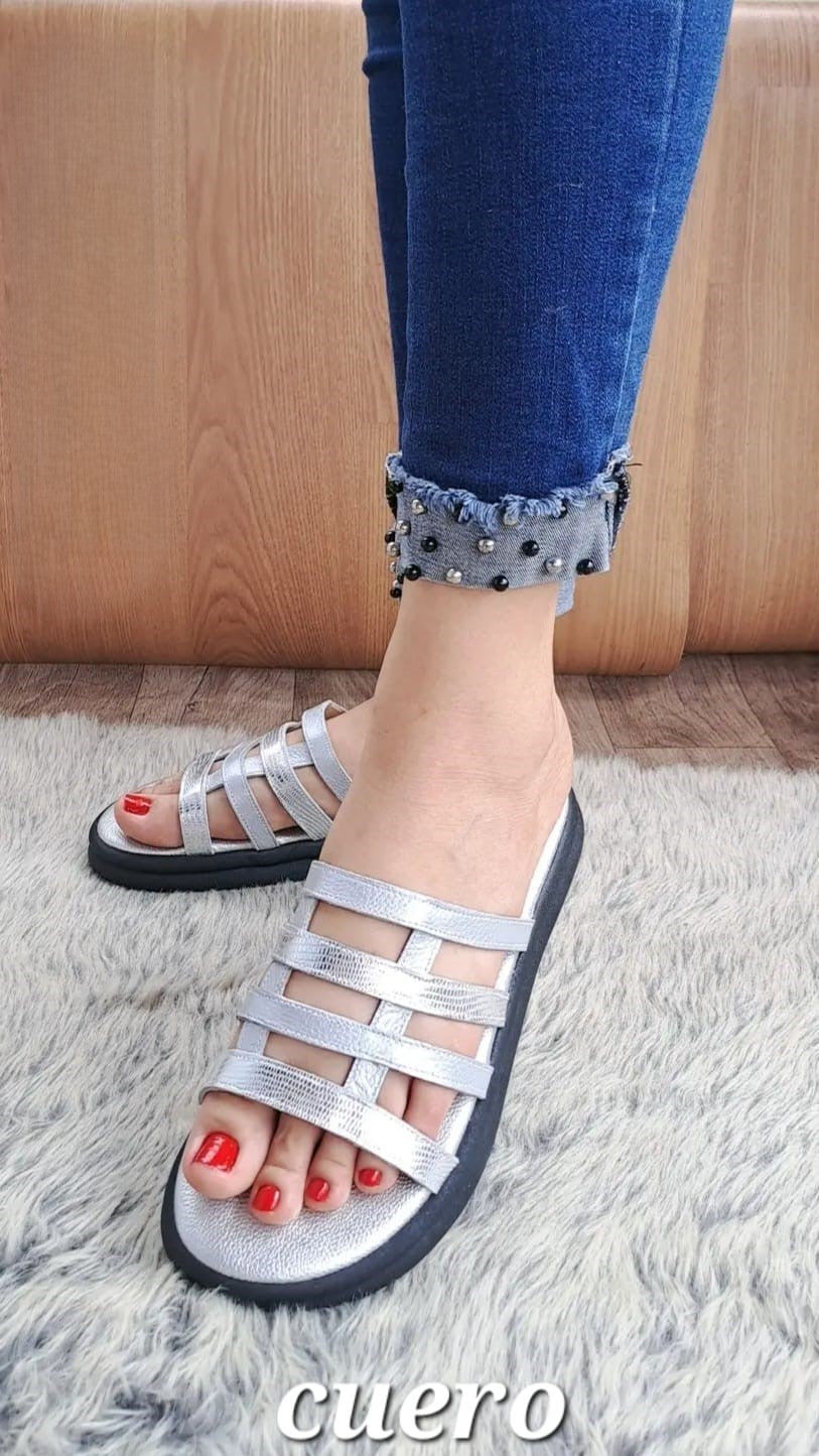 Sandalias de Cuero Plateadas para Mujer