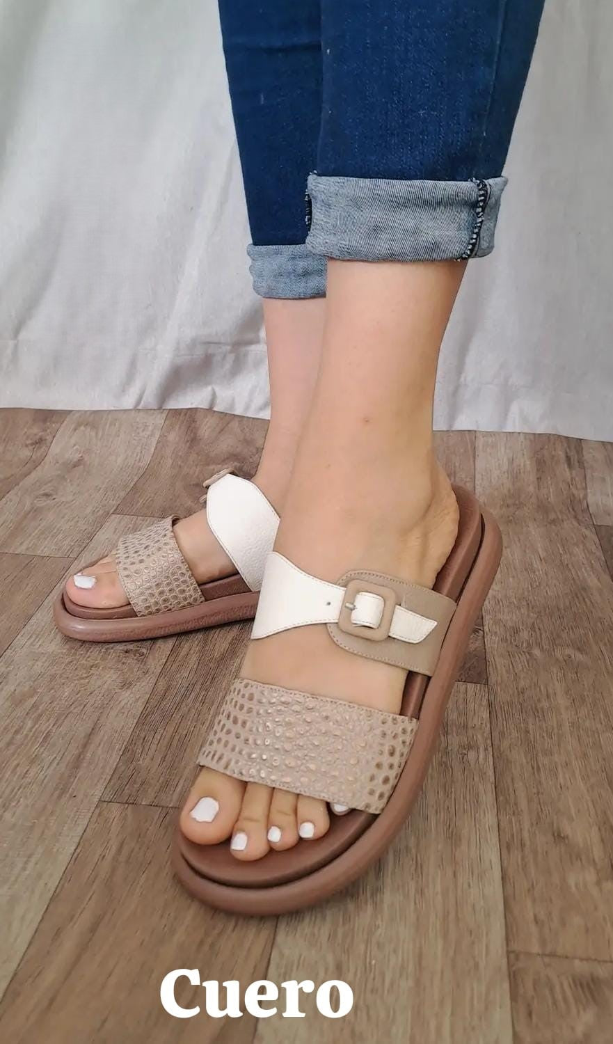 Sandalias de Cuero con Diseño Texturizado para Mujer - Color Beige